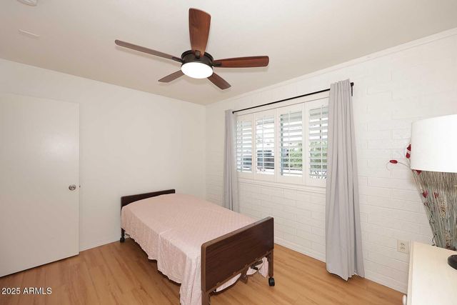 11442 N COGGINS Drive, Sun City, AZ 85351