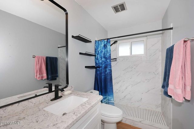 11442 N COGGINS Drive, Sun City, AZ 85351