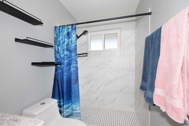 11442 N COGGINS Drive, Sun City, AZ 85351