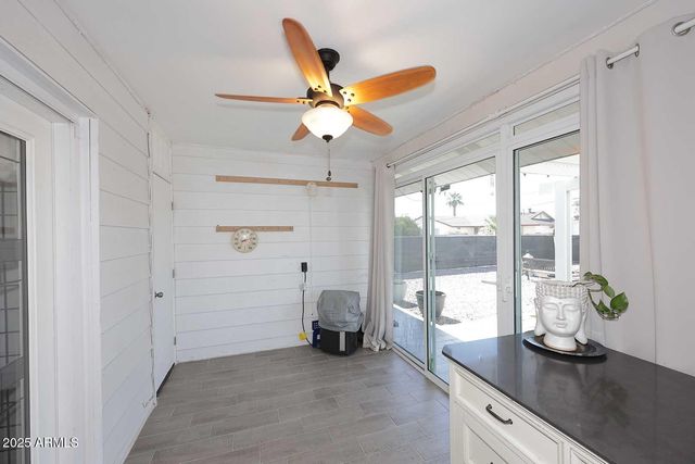 11442 N COGGINS Drive, Sun City, AZ 85351