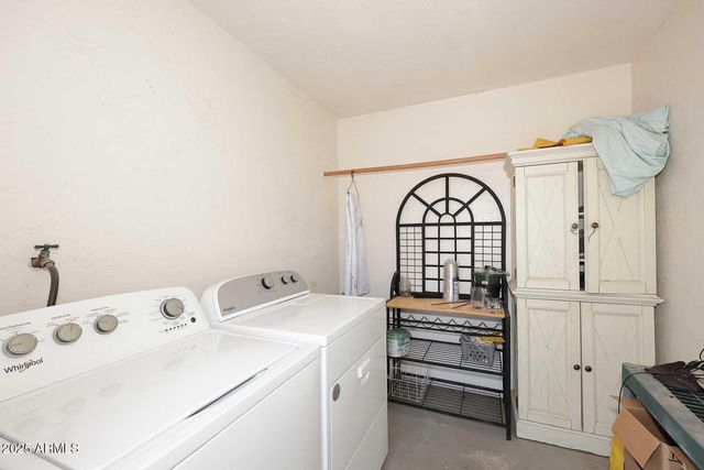 11442 N COGGINS Drive, Sun City, AZ 85351