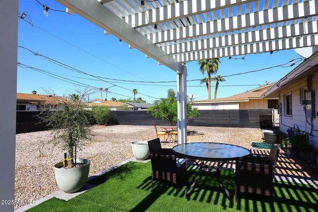 11442 N COGGINS Drive, Sun City, AZ 85351