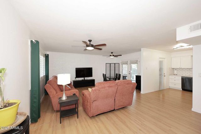 11442 N COGGINS Drive, Sun City, AZ 85351