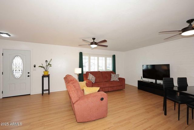 11442 N COGGINS Drive, Sun City, AZ 85351