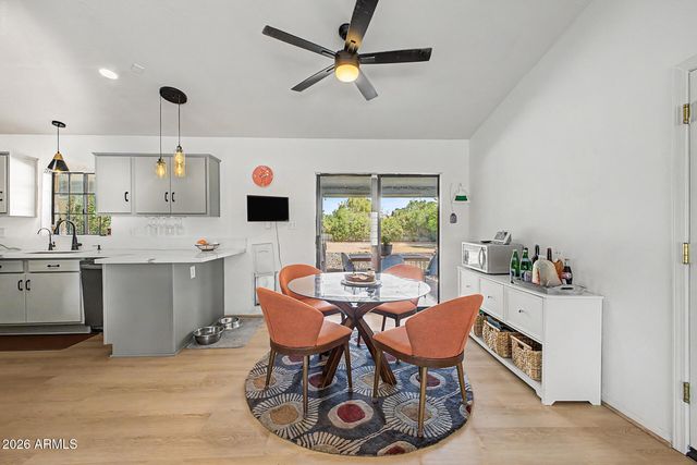 18221 N 42ND Street, Phoenix, AZ 85032