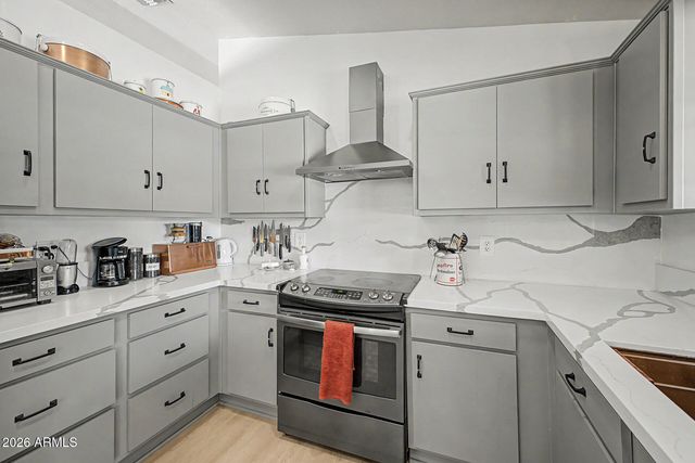 18221 N 42ND Street, Phoenix, AZ 85032