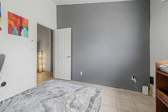 18221 N 42ND Street, Phoenix, AZ 85032
