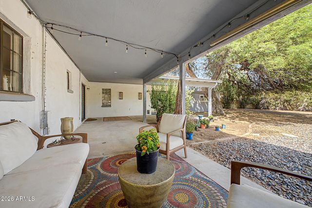 18221 N 42ND Street, Phoenix, AZ 85032