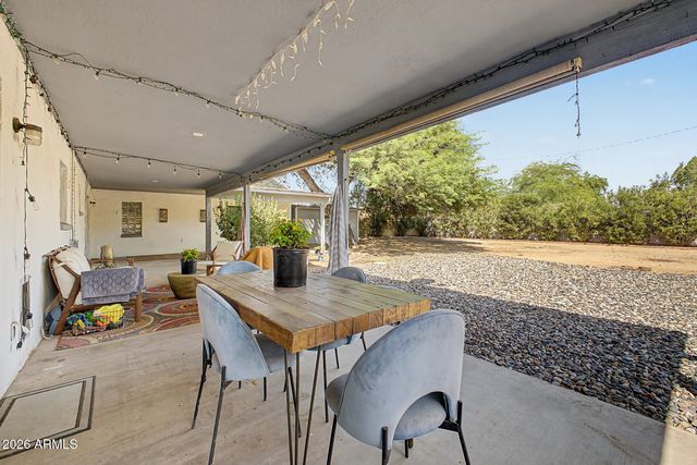18221 N 42ND Street, Phoenix, AZ 85032