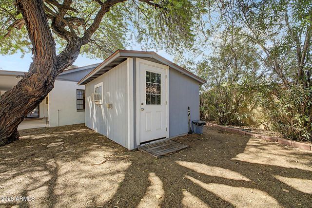 18221 N 42ND Street, Phoenix, AZ 85032