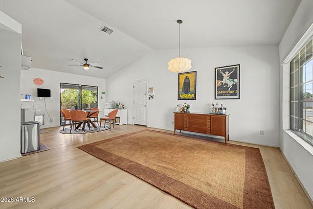 18221 N 42ND Street, Phoenix, AZ 85032