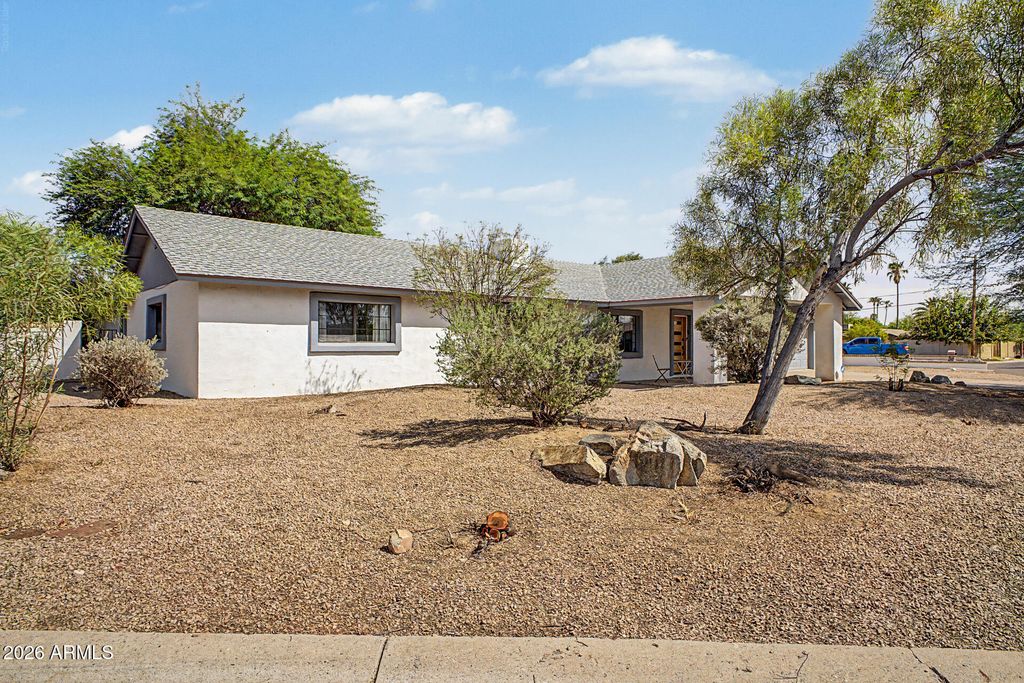 18221 N 42ND Street, Phoenix, AZ 85032