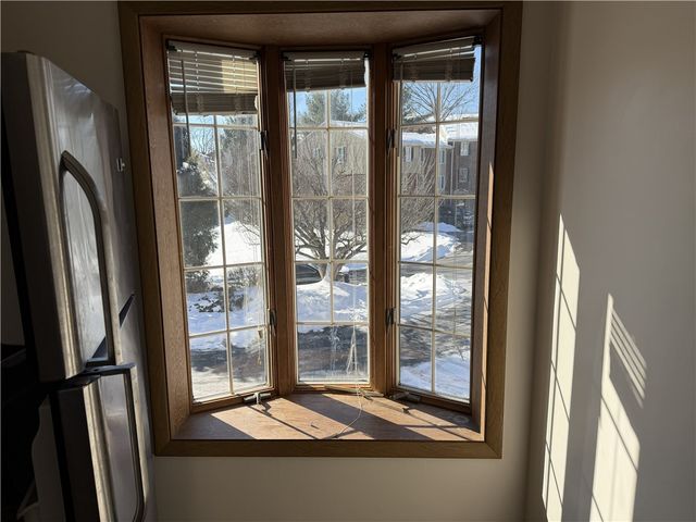 12 Hennig Dr, Whitehall, PA 15236