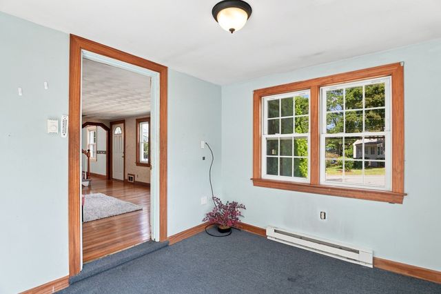 23 Mayflower Road, Woburn, MA 01801