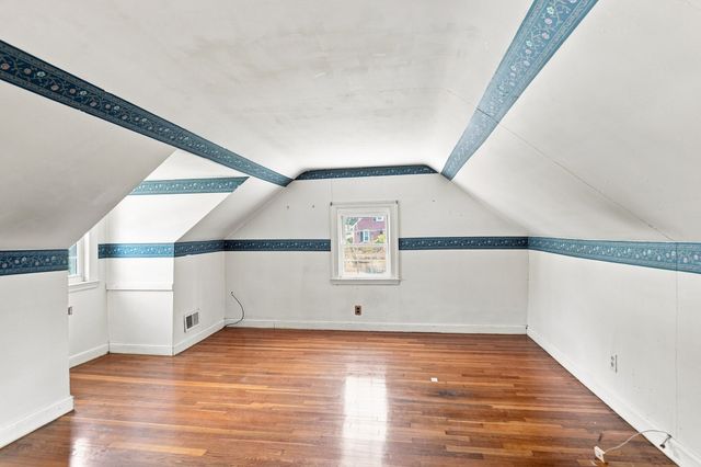23 Mayflower Road, Woburn, MA 01801