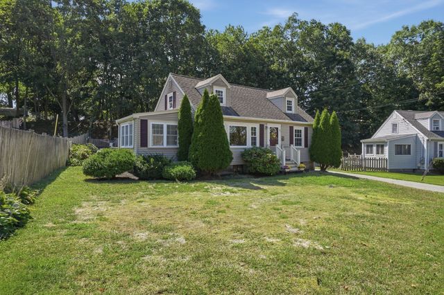 23 Mayflower Road, Woburn, MA 01801