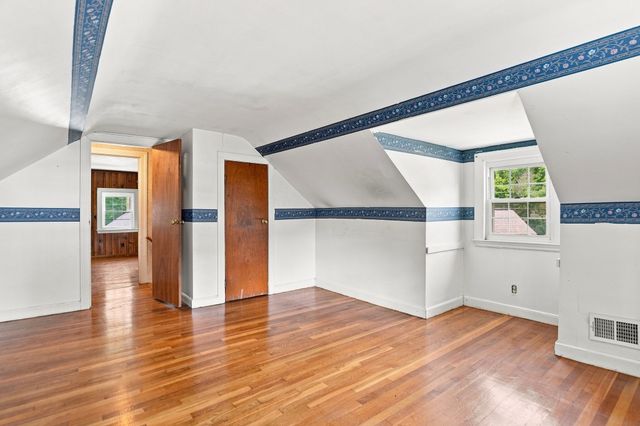 23 Mayflower Road, Woburn, MA 01801
