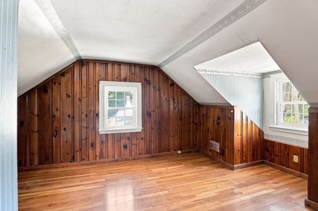 23 Mayflower Road, Woburn, MA 01801
