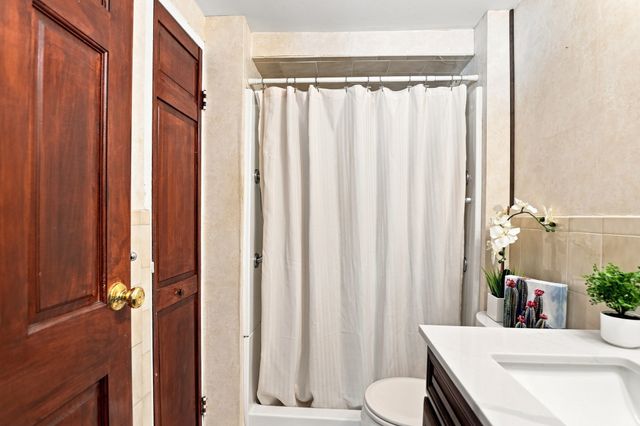 23 Mayflower Road, Woburn, MA 01801