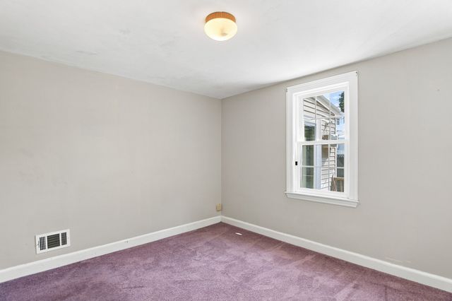 23 Mayflower Road, Woburn, MA 01801