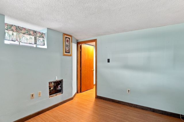 23 Mayflower Road, Woburn, MA 01801