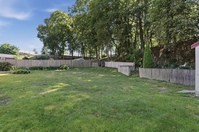 23 Mayflower Road, Woburn, MA 01801