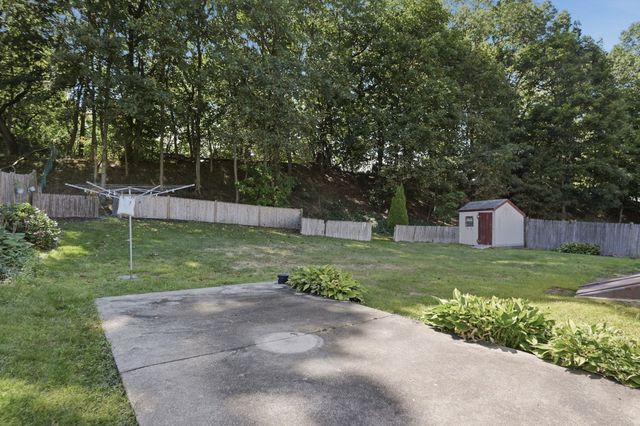 23 Mayflower Road, Woburn, MA 01801
