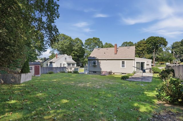 23 Mayflower Road, Woburn, MA 01801