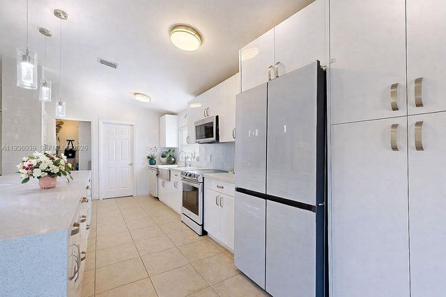 2625 SE 40TH AVE, Other City - In The State Of Florida, FL 34117