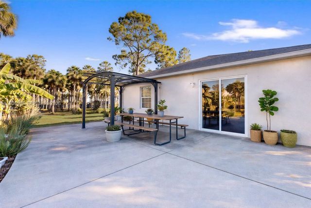 2625 SE 40TH AVE, Other City - In The State Of Florida, FL 34117