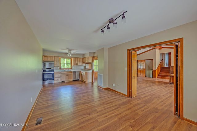 190 Halls Pond Road, Rose Hill, NC 28458