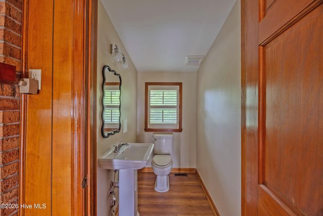190 Halls Pond Road, Rose Hill, NC 28458