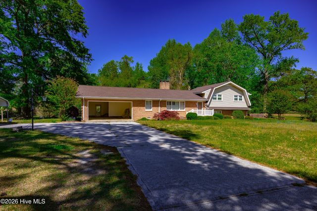 190 Halls Pond Road, Rose Hill, NC 28458
