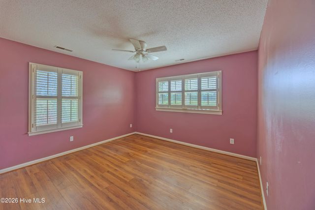 190 Halls Pond Road, Rose Hill, NC 28458