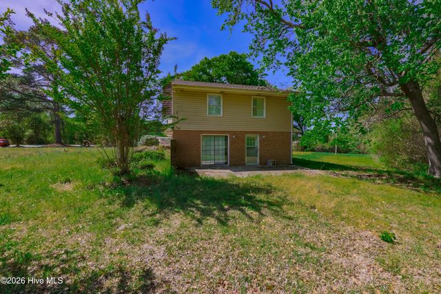 190 Halls Pond Road, Rose Hill, NC 28458