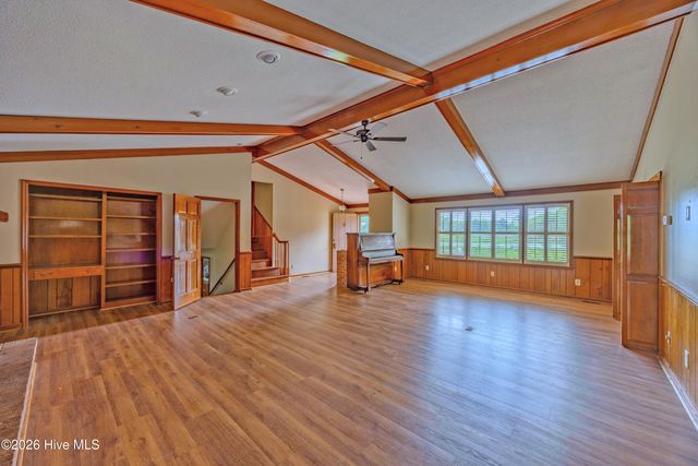 190 Halls Pond Road, Rose Hill, NC 28458