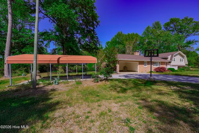 190 Halls Pond Road, Rose Hill, NC 28458