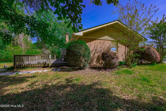 190 Halls Pond Road, Rose Hill, NC 28458