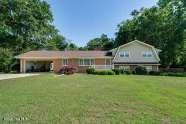 190 Halls Pond Road, Rose Hill, NC 28458