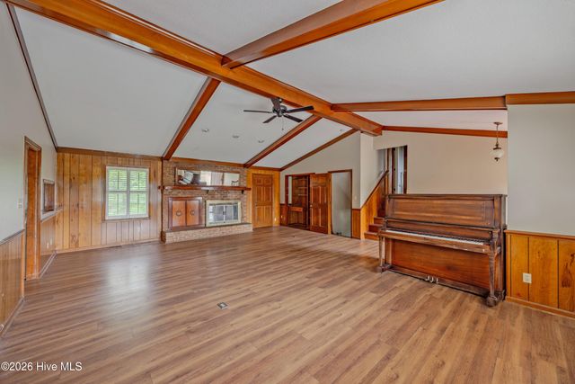 190 Halls Pond Road, Rose Hill, NC 28458