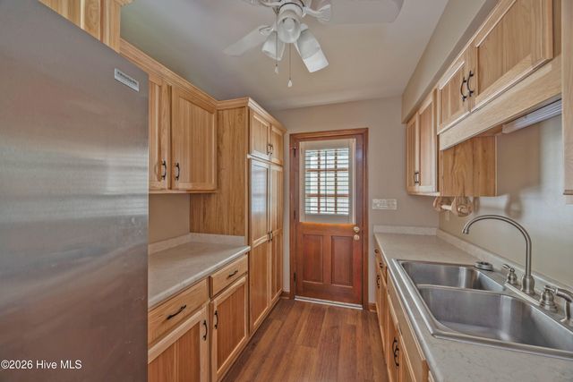 190 Halls Pond Road, Rose Hill, NC 28458
