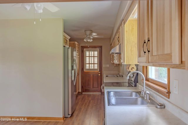 190 Halls Pond Road, Rose Hill, NC 28458