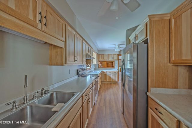 190 Halls Pond Road, Rose Hill, NC 28458
