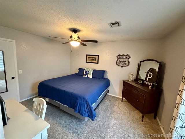 1807 SW 4th Street, Wagoner, OK 74467