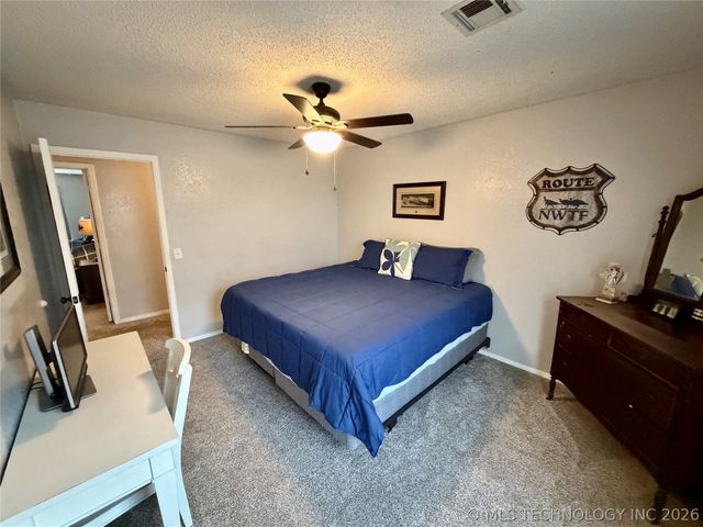 1807 SW 4th Street, Wagoner, OK 74467
