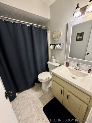 1807 SW 4th Street, Wagoner, OK 74467