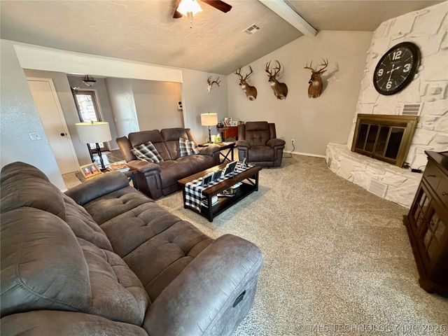 1807 SW 4th Street, Wagoner, OK 74467