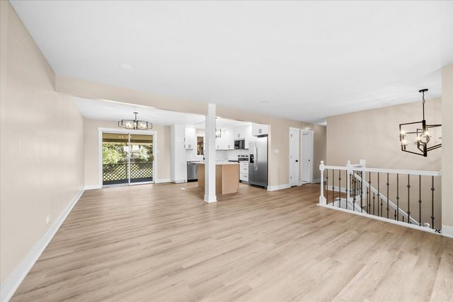 807 Division Street, Lisle, IL 60532