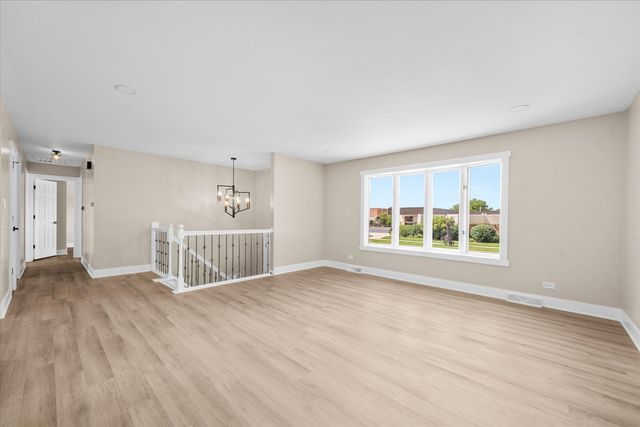 807 Division Street, Lisle, IL 60532