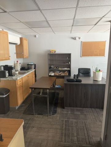 667 Douglas Avenue, Providence, RI 02908